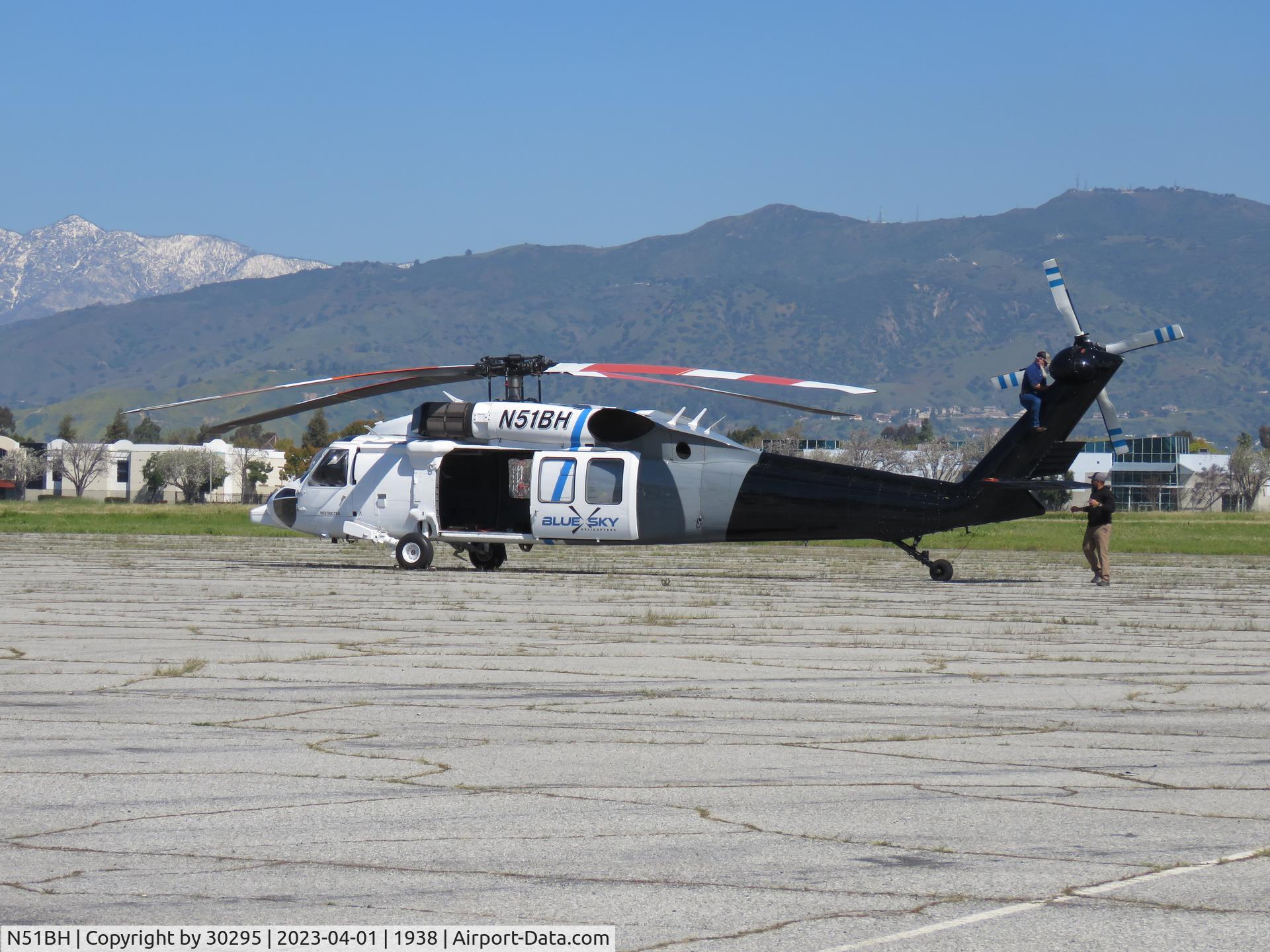 N51BH, 1984 Sikorsky HH-60L Fire Hawk (Black Hawk) C/N 70766, Inspecting