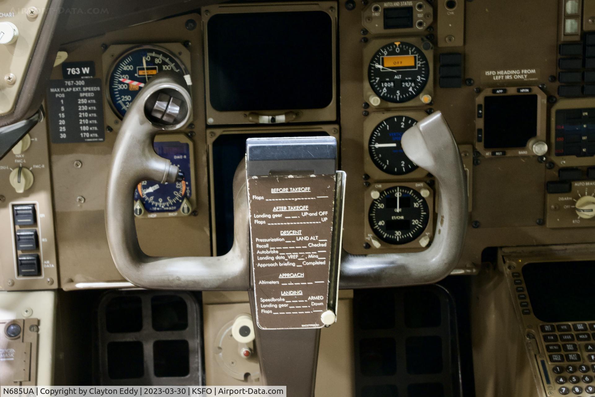 N685UA, 2002 Boeing 767-3CB C/N 33467, Center pedestal. SFO 2023.