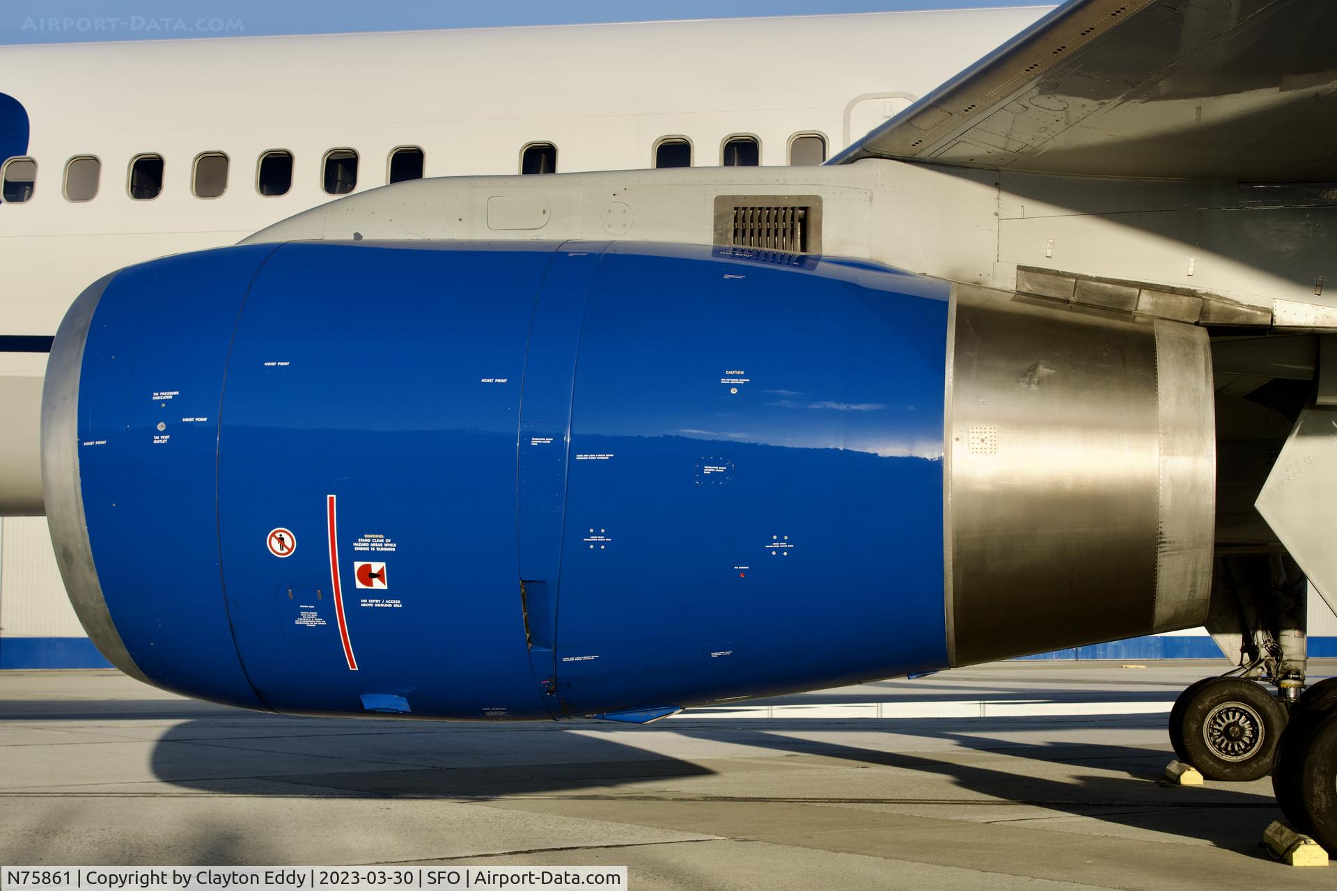 N75861, 2001 Boeing 757-33N C/N 32585, Rolls-Royce engine. SFO 2023.