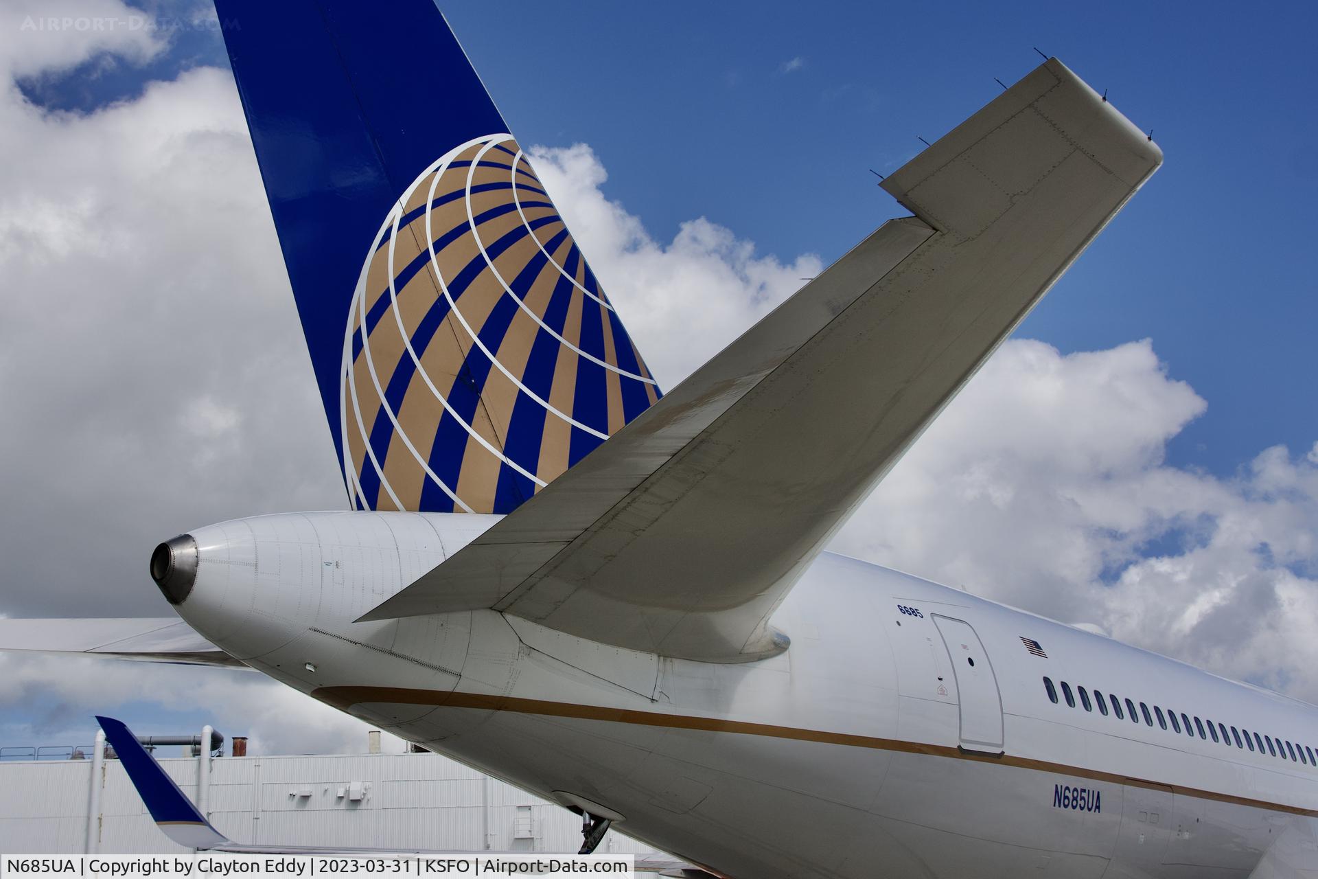 N685UA, 2002 Boeing 767-3CB C/N 33467, SFO 2023.