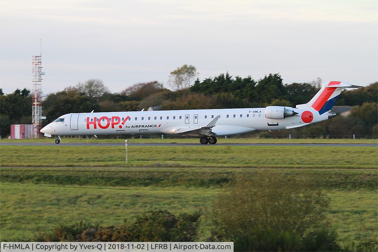 F-HMLA, 2010 Bombardier CRJ-1000EL NG (CL-600-2E25) C/N 19004, Bombardier CRJ-1000EL NG, Take off run rwy 25L, Brest-Bretagne airport (LFRB-BES)