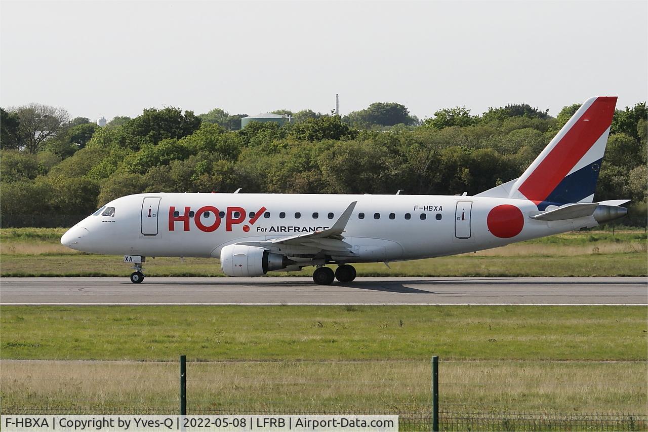 F-HBXA, 2008 Embraer 170LR (ERJ-170-100LR) C/N 17000237, Embraer 170LR, Taxiing rwy 07, Brest-Bretagne Airport (LFRB-BES)