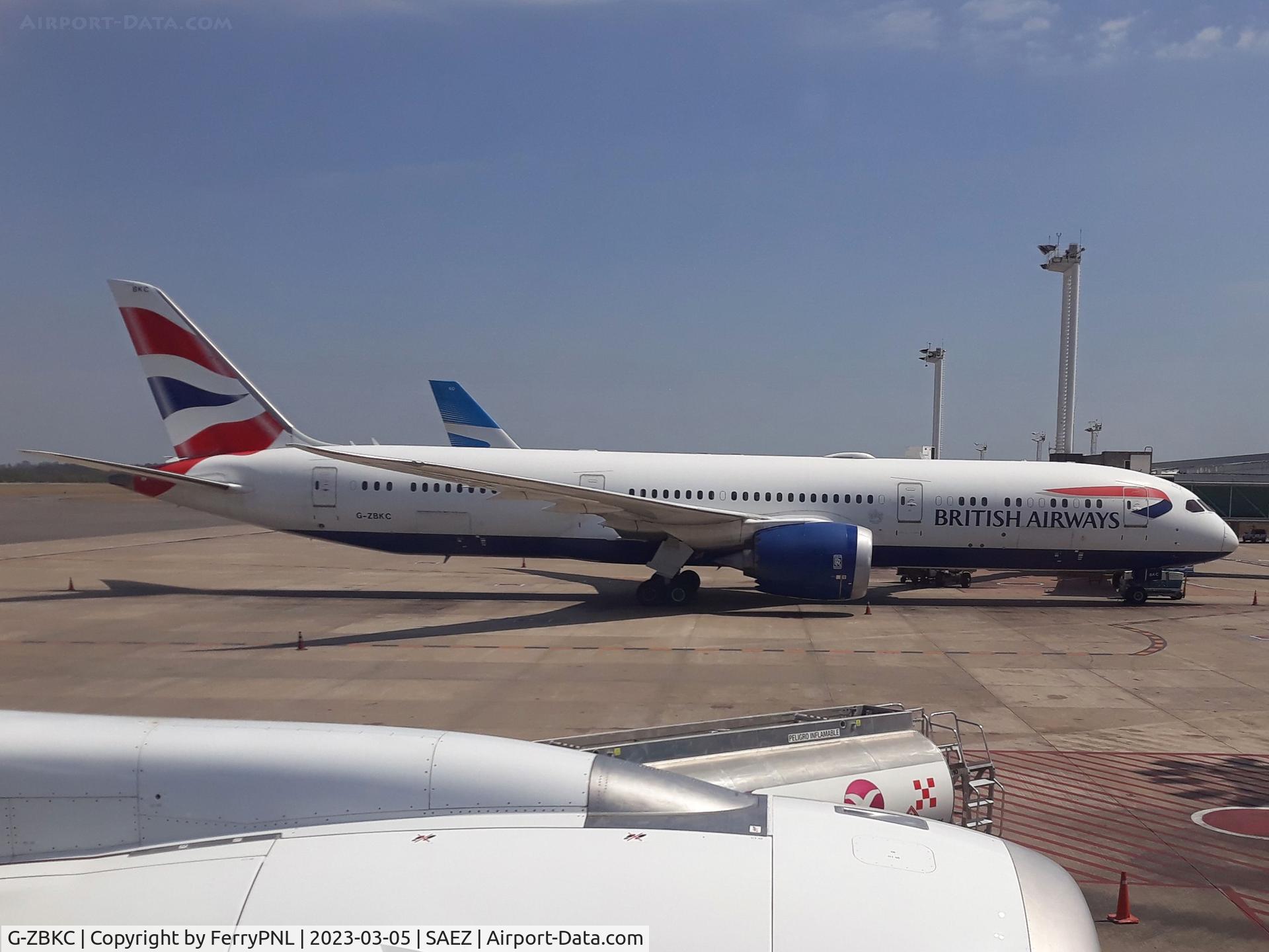 G-ZBKC, 2015 Boeing 787-9 Dreamliner Dreamliner C/N 38621, BA B789 at its gate in EZE