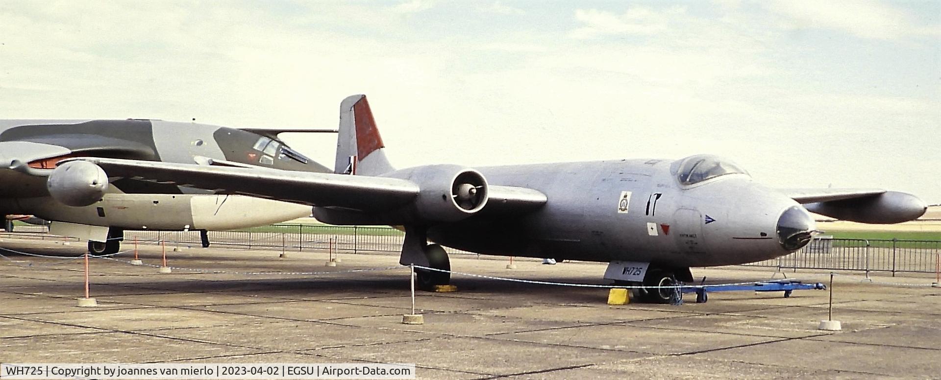 WH725, 1953 English Electric Canberra B.2 C/N EEP71206, Slide scan