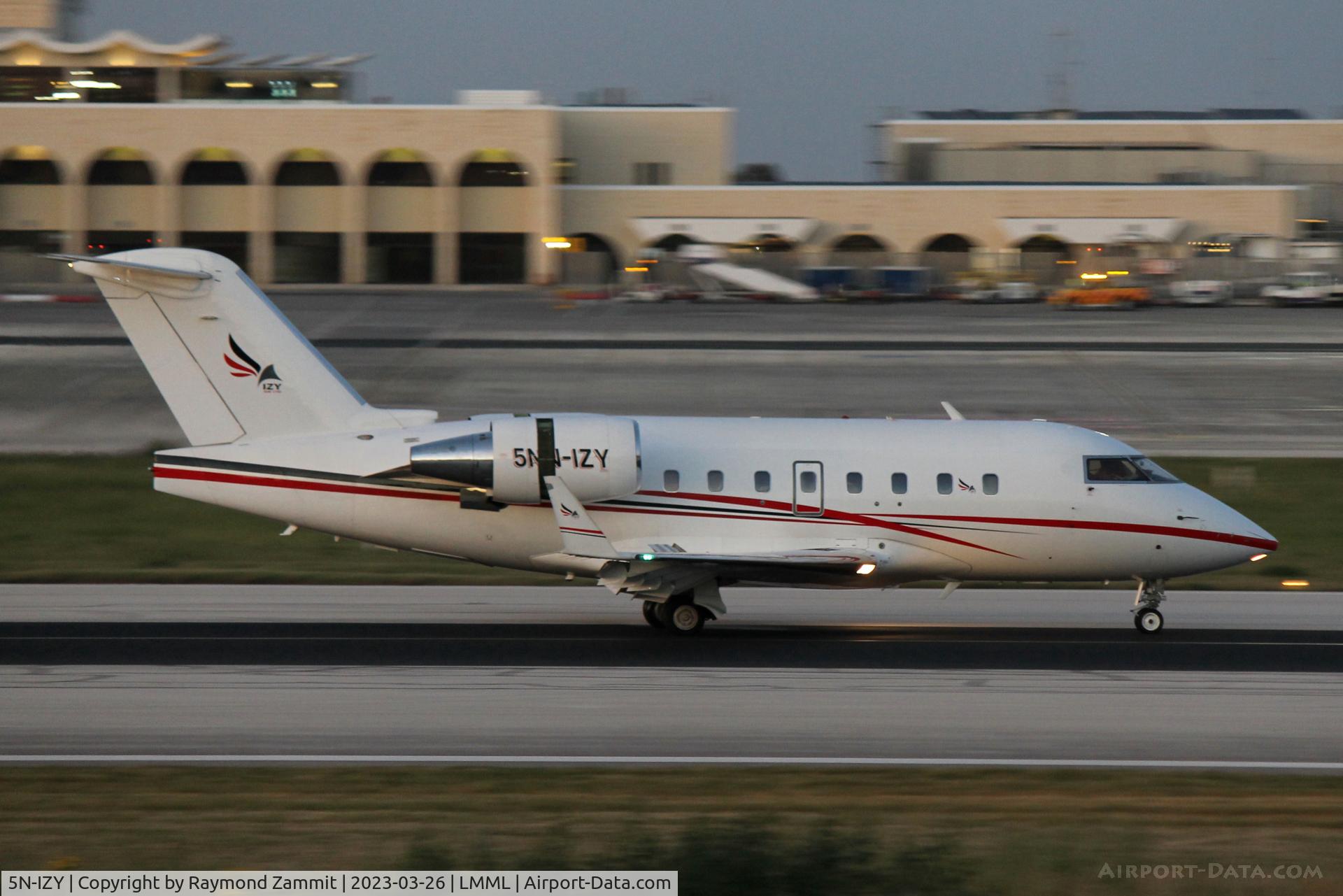 5N-IZY, Bombardier CL-600 -2B16 Challenger 604 C/N 5415, Bombardier Challenger 604 5N-IZY Izy Air