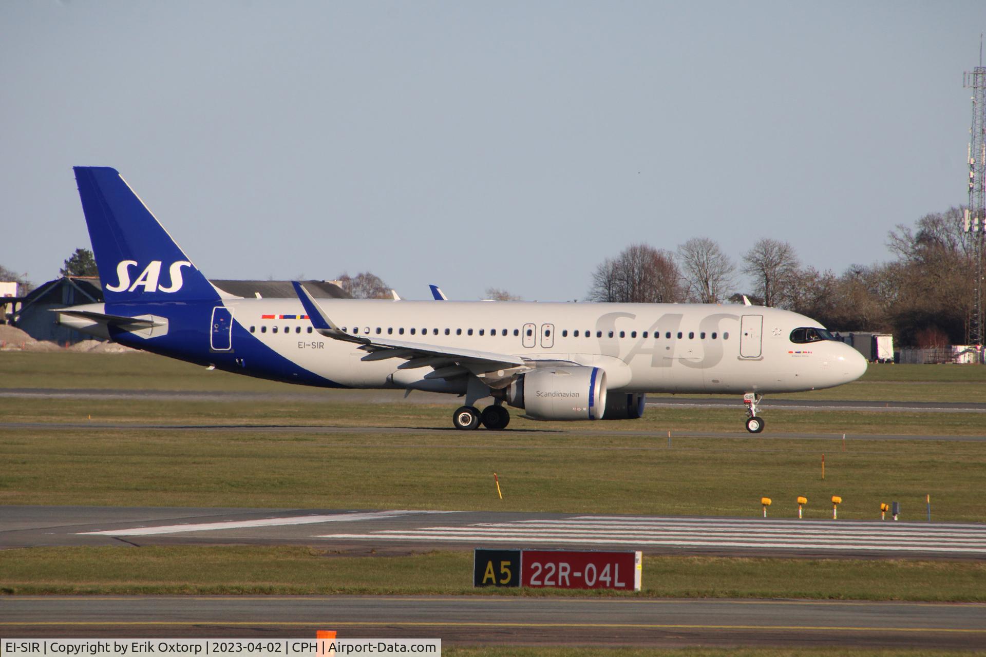 EI-SIR, 2022 Airbus A320-251N C/N 10990, EI-SIR taxi for takeoff rw 04R