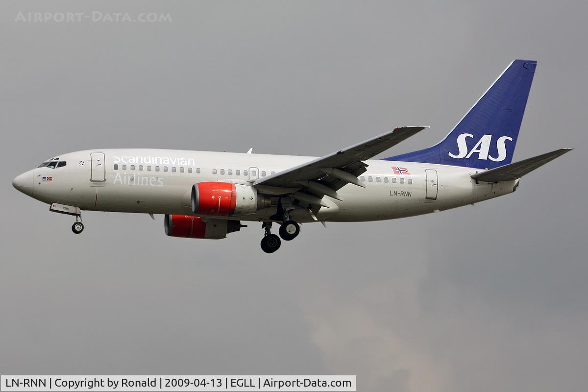 LN-RNN, 2000 Boeing 737-783 C/N 28315, at lhr