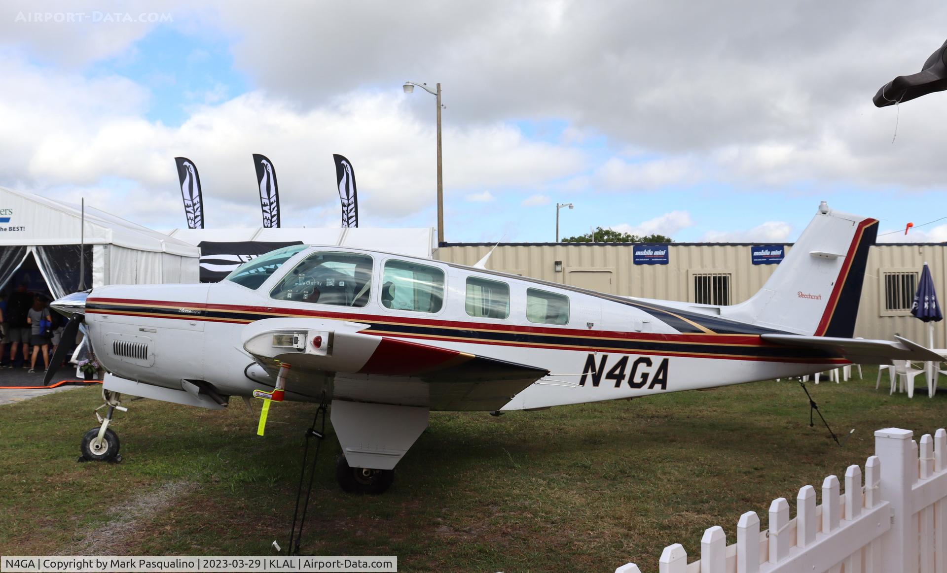 N4GA, 1989 Beech A36 Bonanza 36 C/N E-2466, Beech A36