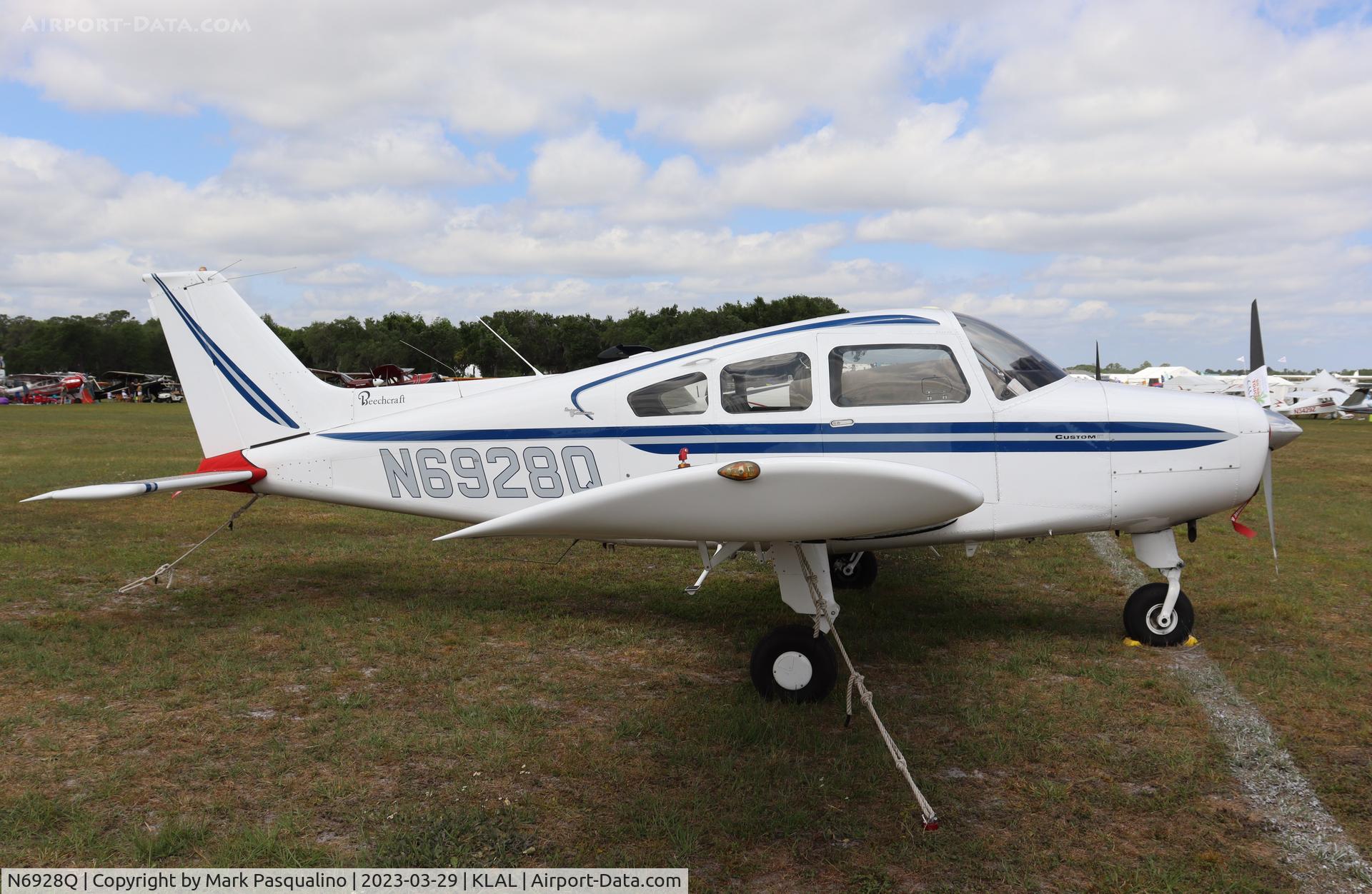 N6928Q, 1967 Beech A23A C/N M-1070, Beech A23A