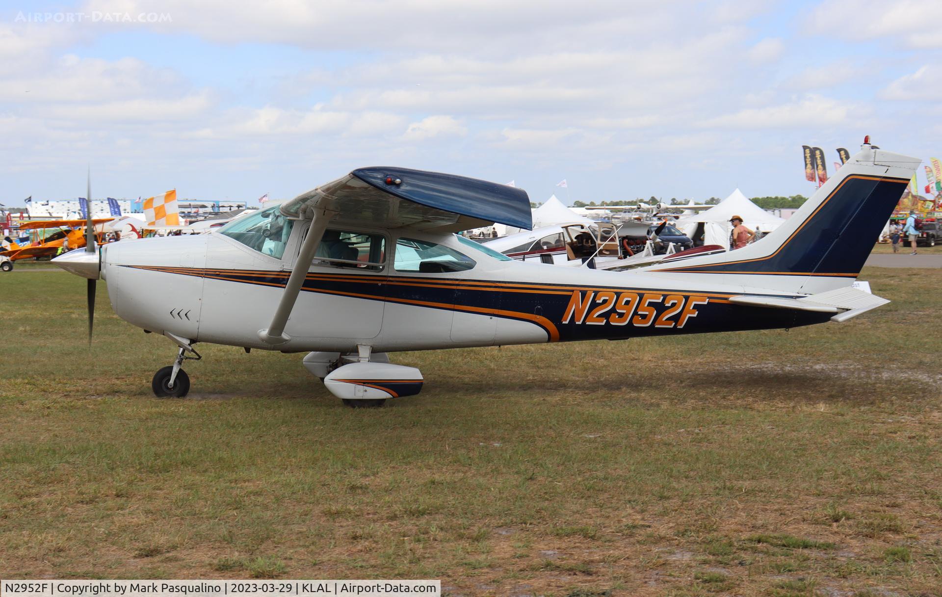 N2952F, 1966 Cessna 182J Skylane C/N 182-57052, Cessna 182J