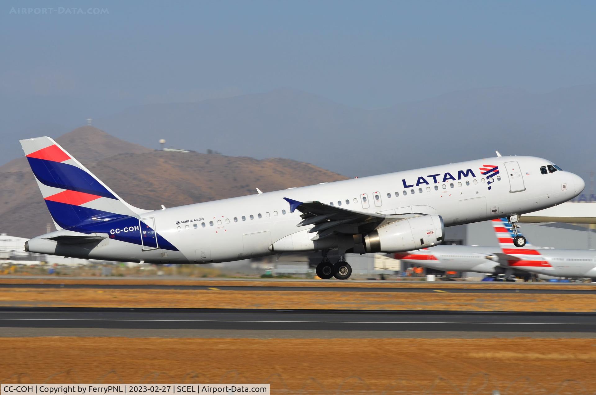 CC-COH, 1989 Beech 1900C-1 C/N UC-88, Latam A320 lifting-off