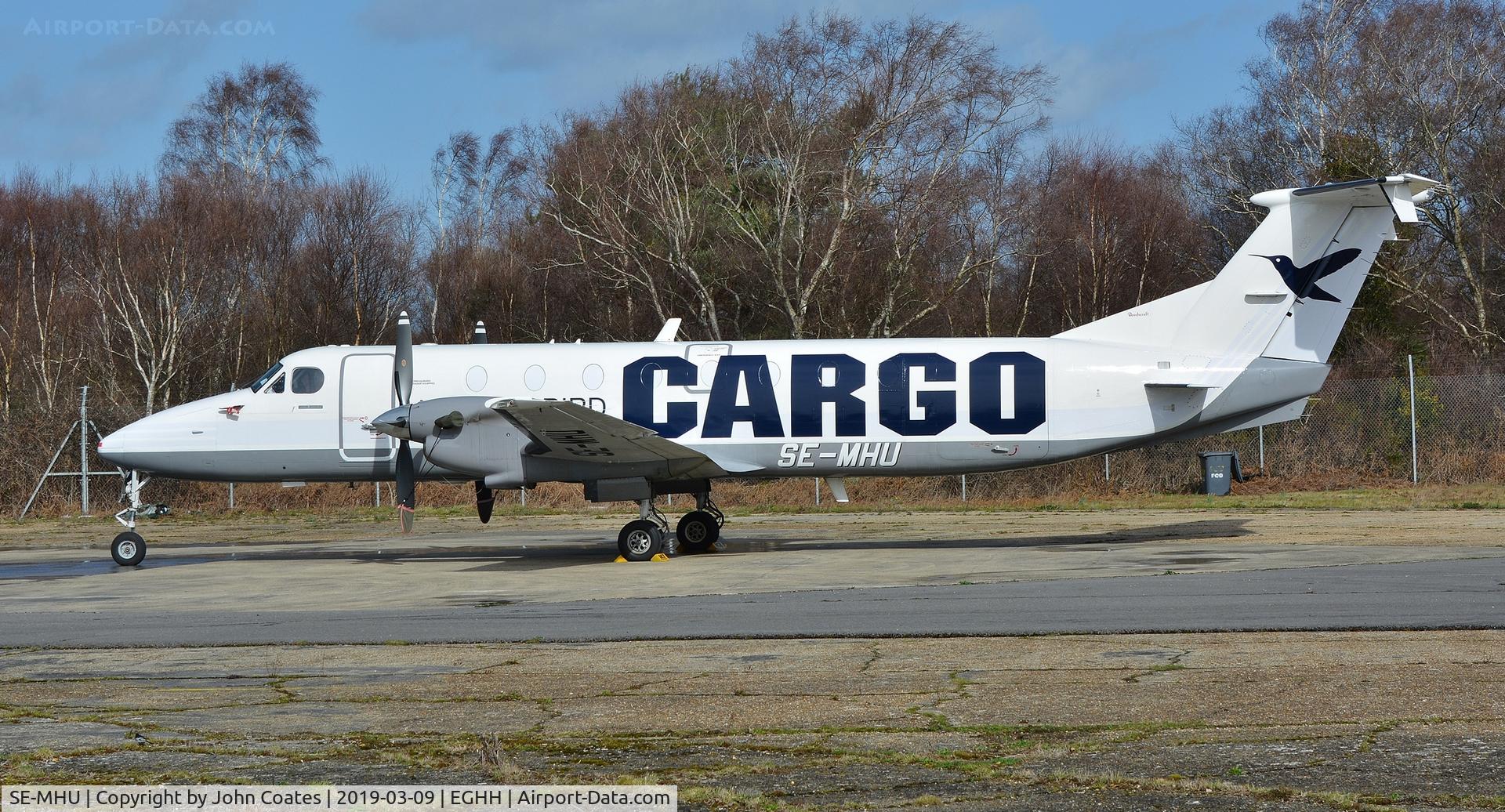 SE-MHU, 1990 Beech 1900C-1 C/N UC-115, Unusual visitor