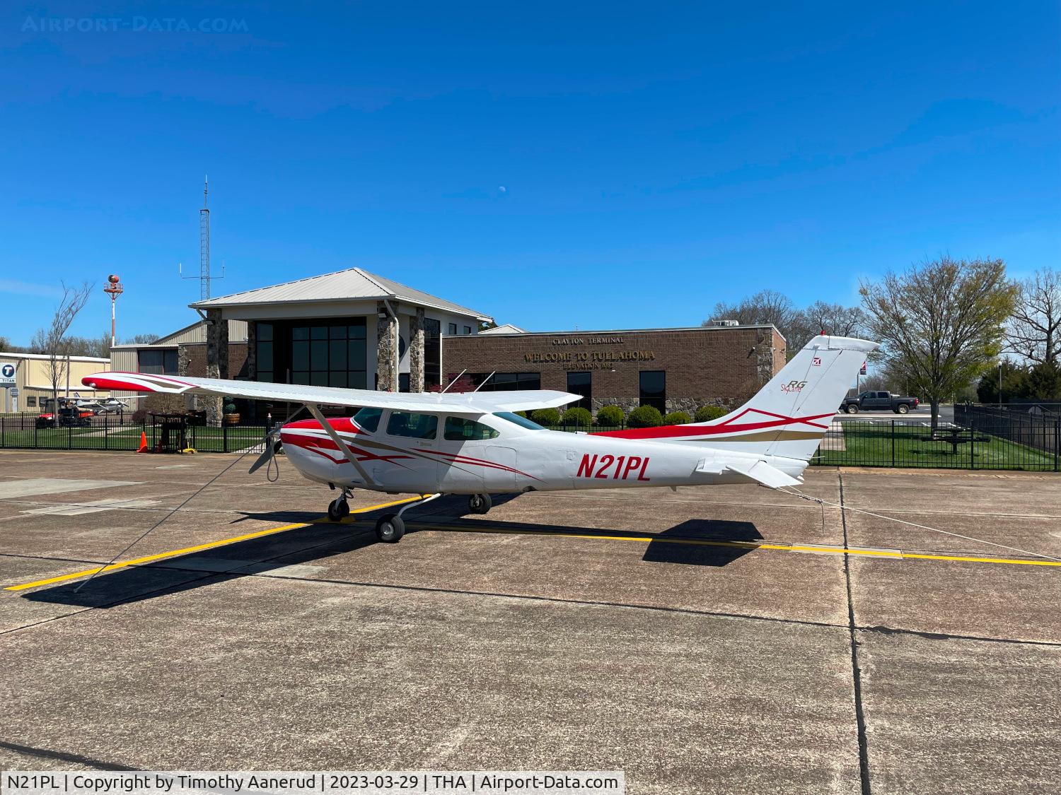 N21PL, 1984 Cessna R182 Skylane RG C/N R182-01983, 1984 Cessna R182, c/n: R18201983. Fuel and overnight stop enroute to Sun 'n Fun 2023