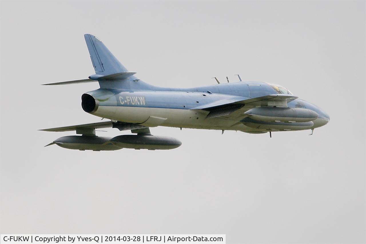 C-FUKW, 1954 Hawker Hunter T.68 C/N HABL-003215&41H-680368, Hawker Hunter T.68, Climbing from rwy 08, Landivisiau Naval Air Base (LFRJ)