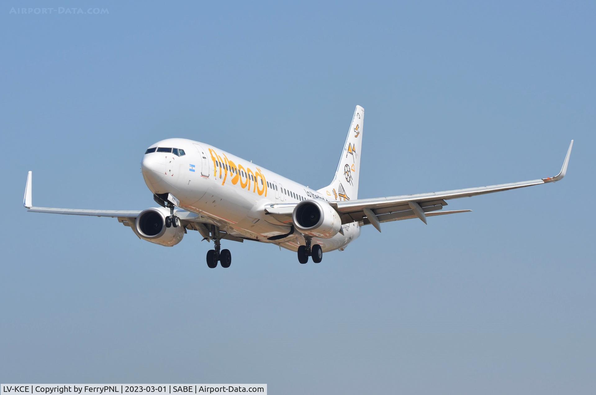LV-KCE, 2007 Boeing 737-8Q8 C/N 30720, Flybondi B738 over the numbers