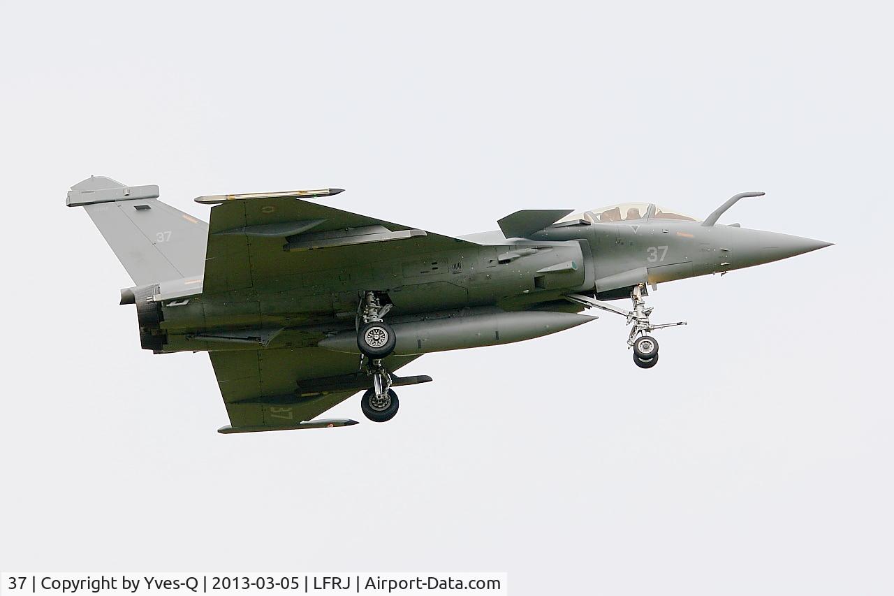 37, 2012 Dassault Rafale M C/N 37, Dassault Rafale M,  On final rwy 08, Landivisiau naval air base (LFRJ)