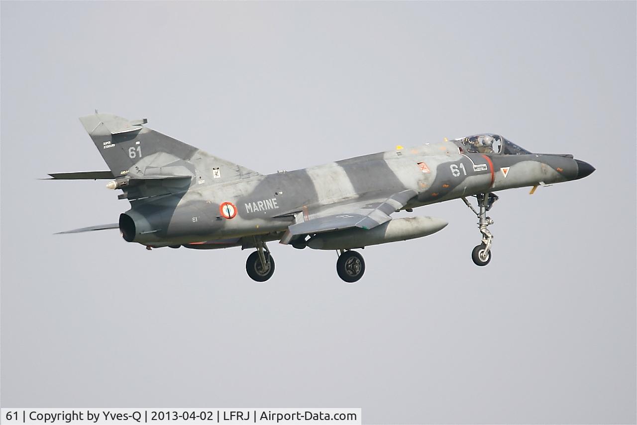 61, Dassault Super Etendard C/N 67, Dassault Super Etendard SEM, On final rwy 08, Landivisiau Naval Air Base (LFRJ)
