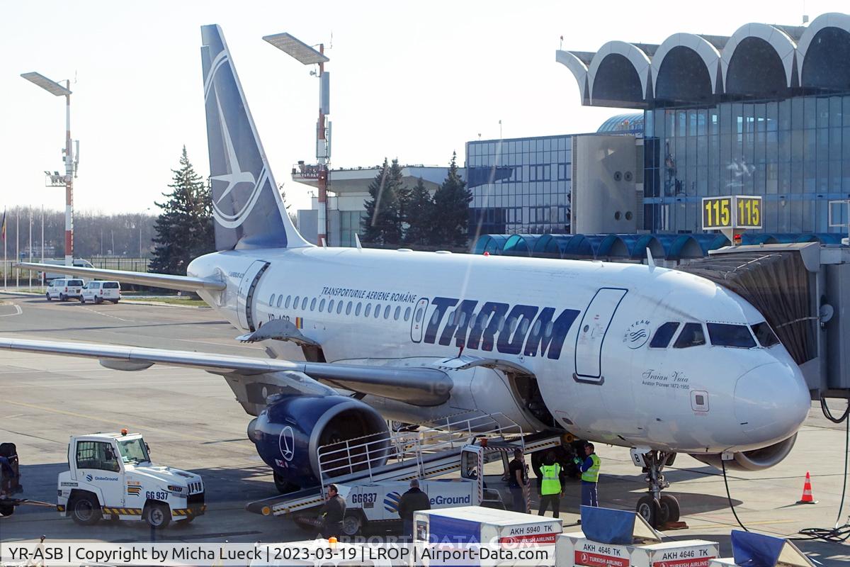 YR-ASB, 2006 Airbus A318-111 C/N 2955, About to board my 3rd and likely last flight ever on an A318