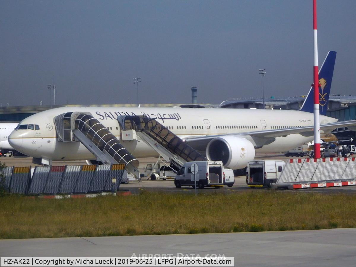 HZ-AK22, 2013 Boeing 777-368/ER C/N 41059, At Charles de Gaulle