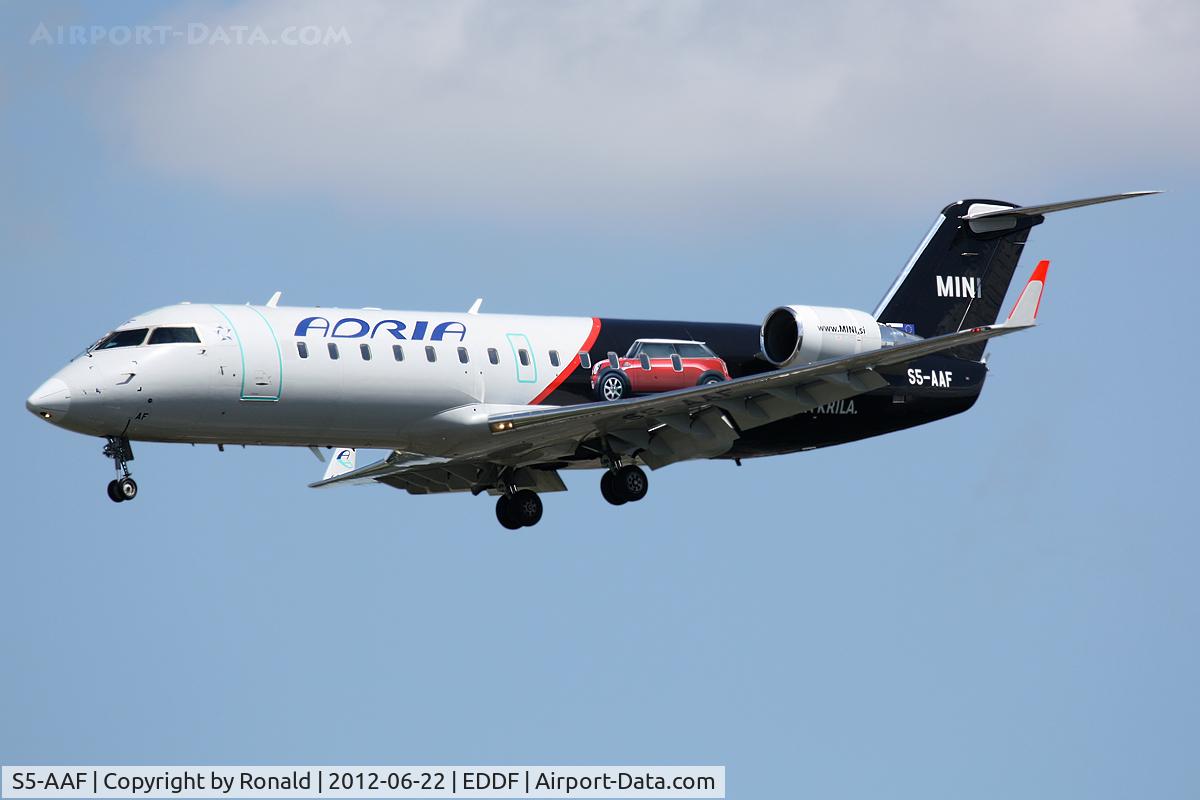S5-AAF, 1998 Canadair CRJ-200LR (CL-600-2B19) C/N 7272, at fra