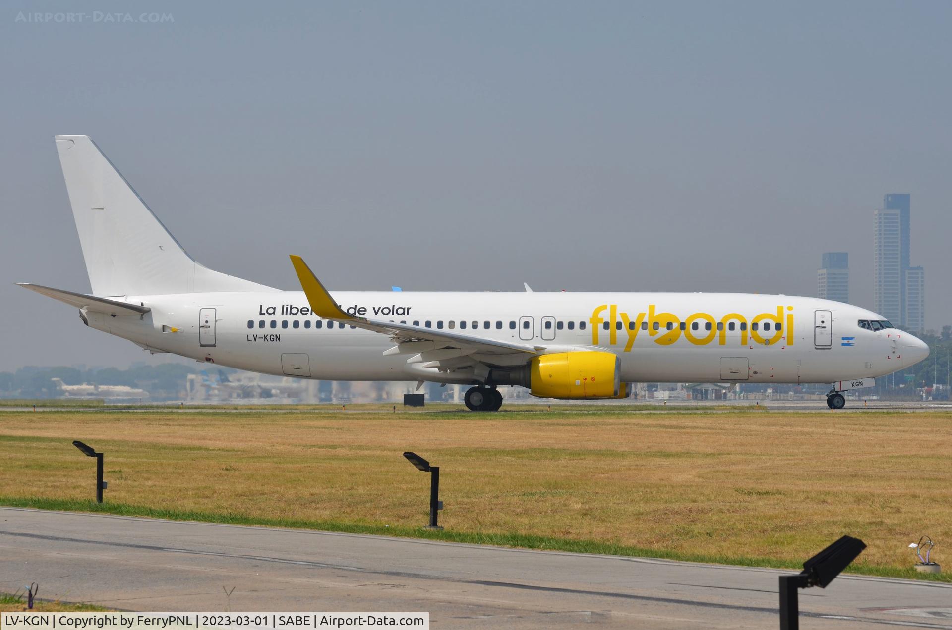 LV-KGN, 2010 Boeing 737-8HX C/N 36848, Flybondi B738 missing its tail art