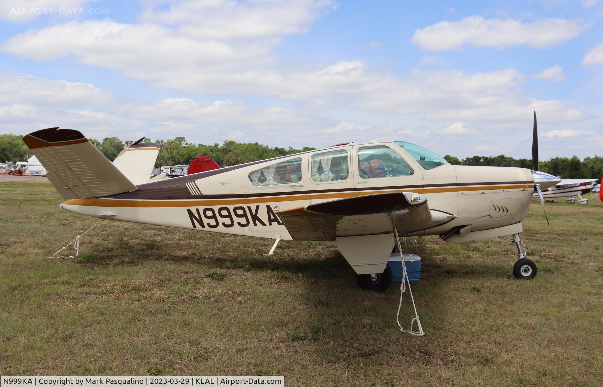 N999KA, 1967 Beech V35A Bonanza C/N D-8644, Beech V35A
