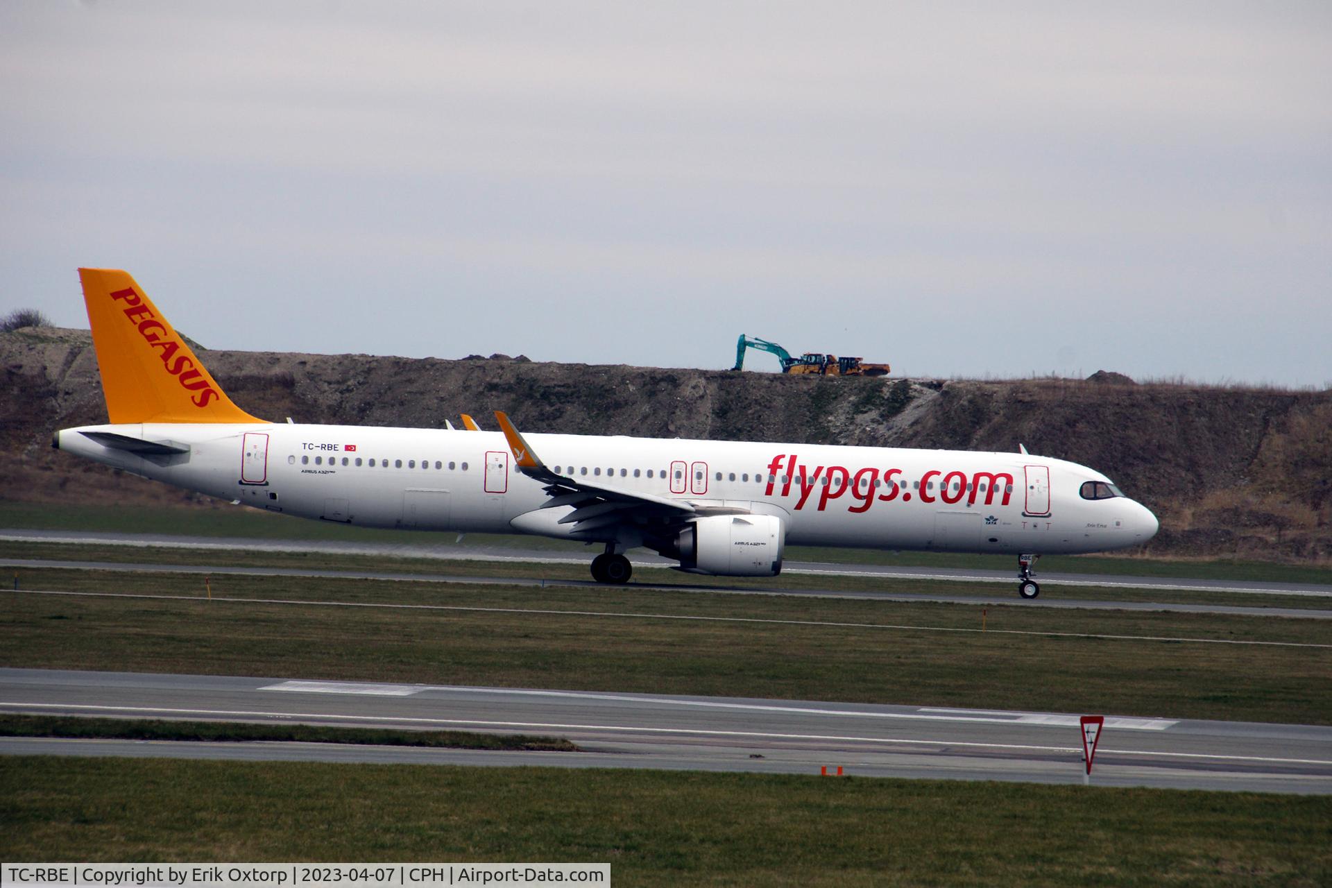 TC-RBE, Airbus A321-251NX C/N 9462, TC-RBE taxi for take off rw 04R