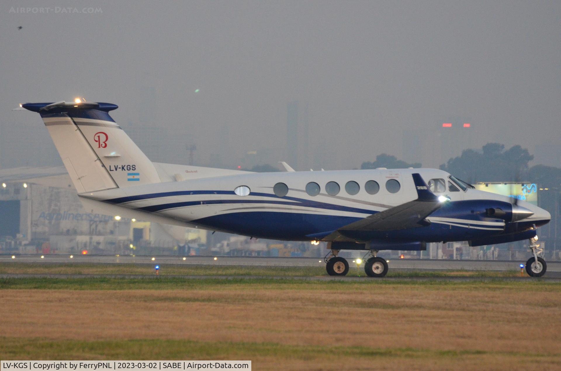 LV-KGS, 2021 Beechcraft B200GT King Air C/N BY-405, King Air 260 departing AEP