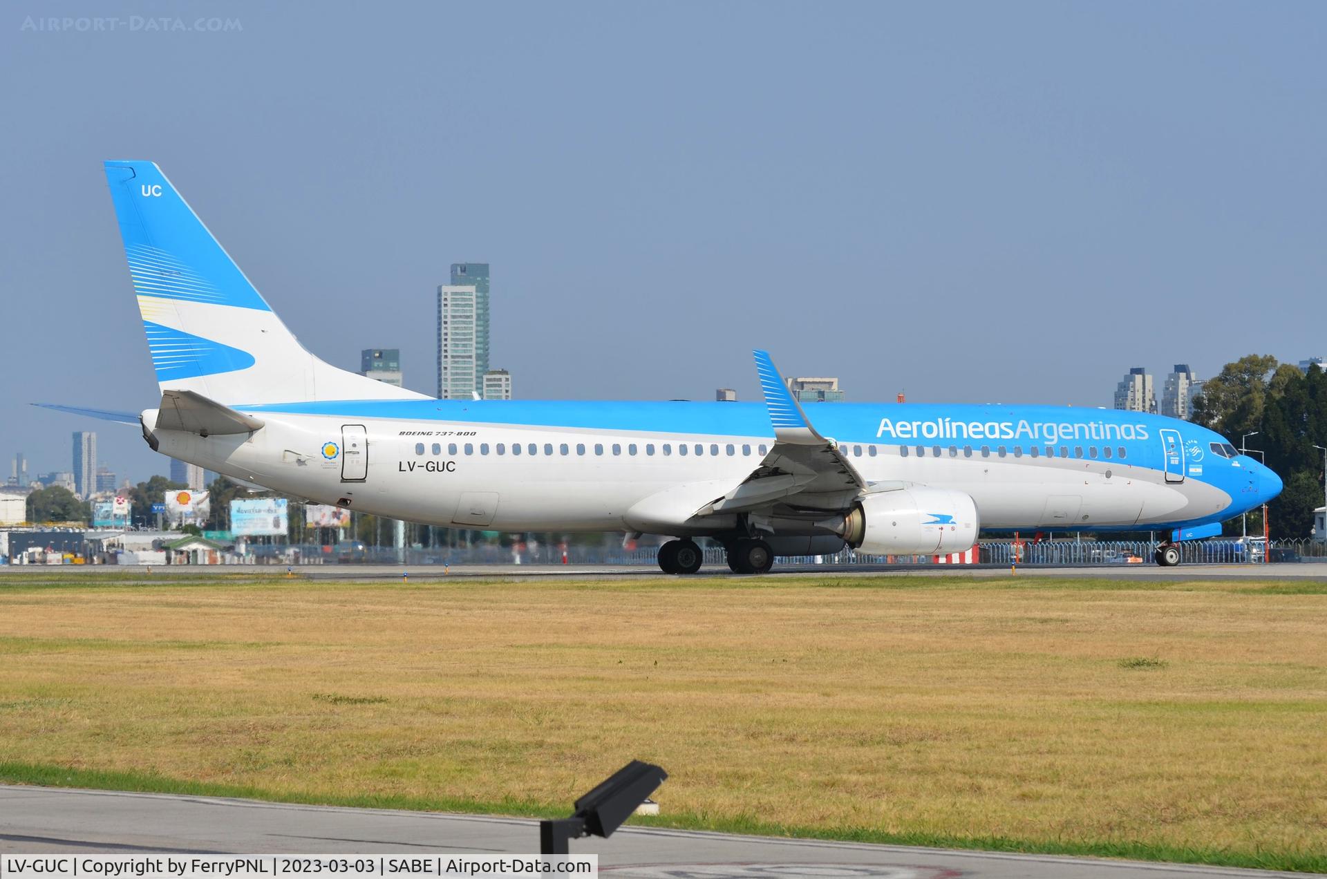 LV-GUC, 2017 Boeing 737-8SH C/N 41358, Aerolineas Argentinas B738 lining-up