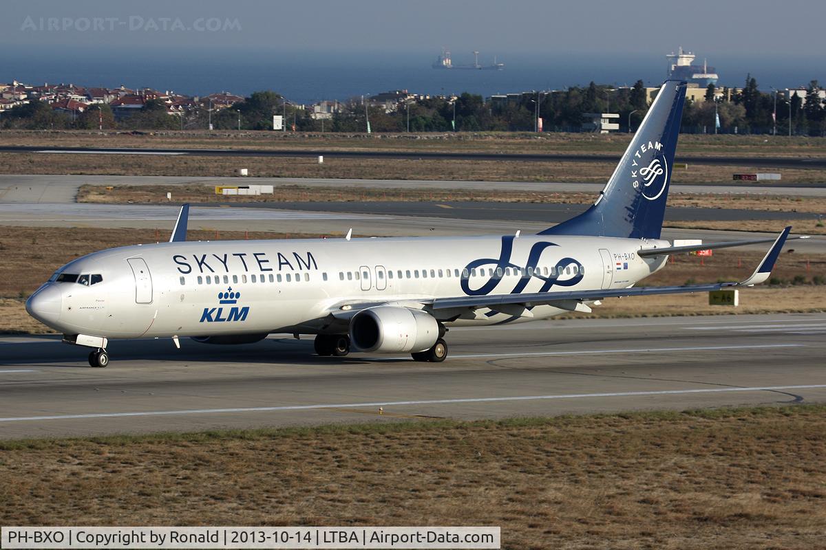 PH-BXO, 2001 Boeing 737-9K2 C/N 29599, at ist