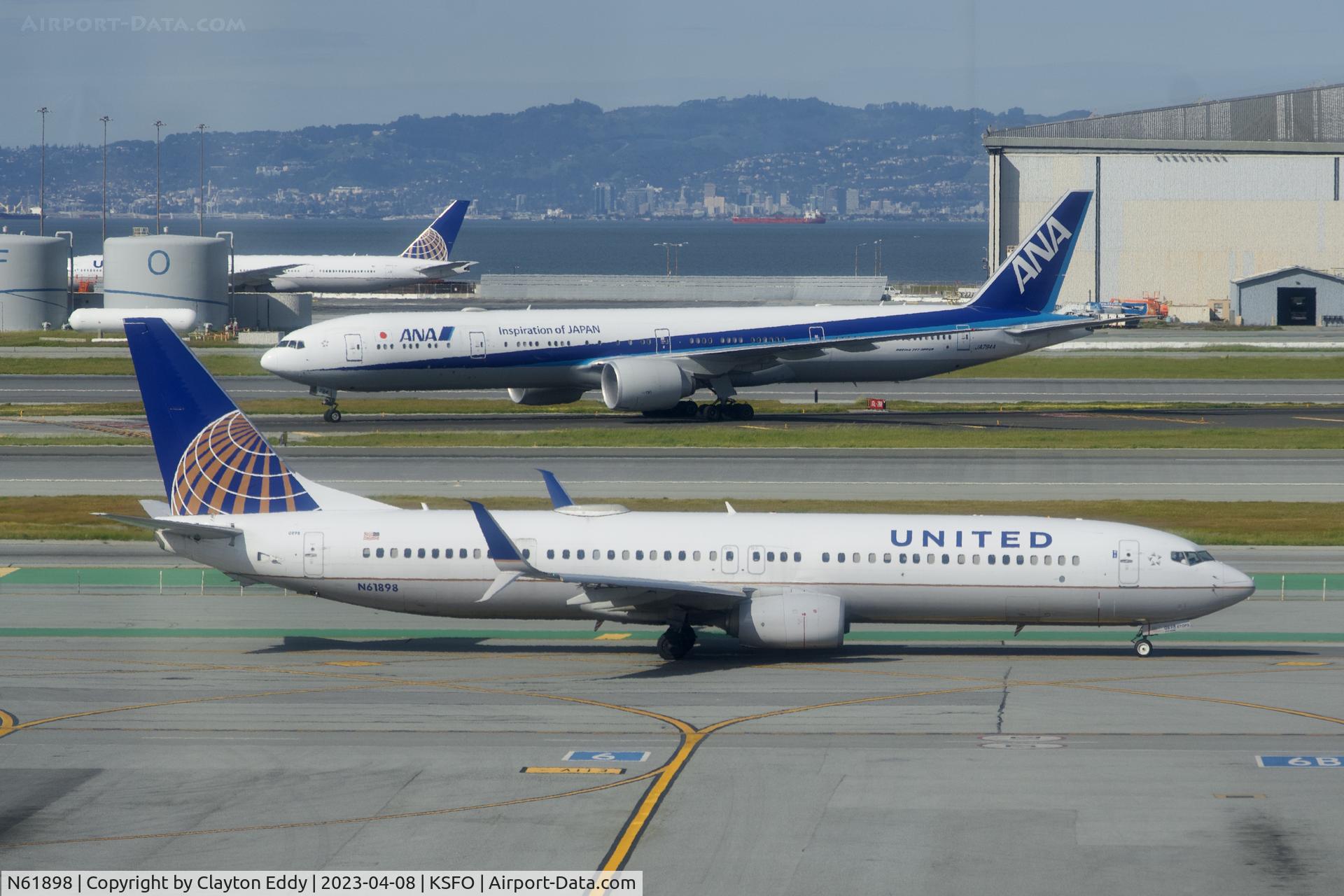 N61898, 2016 Boeing 737-900/ER C/N 62815, SFO 2023.