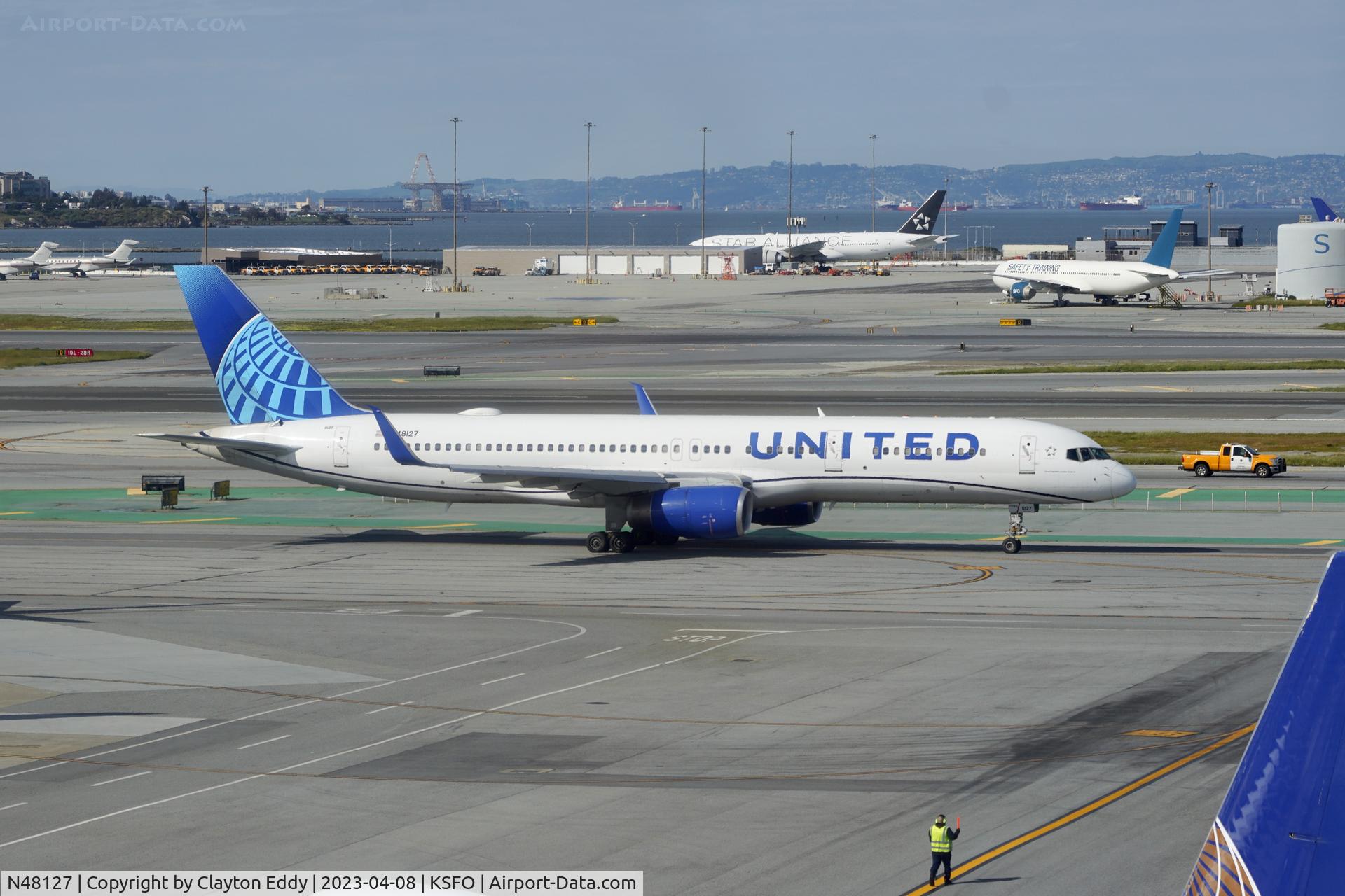 N48127, 1998 Boeing 757-224 C/N 28968, SFO 2023.