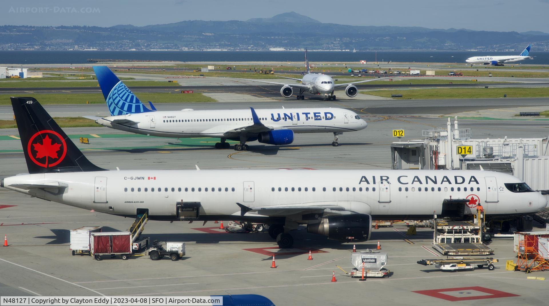 N48127, 1998 Boeing 757-224 C/N 28968, SFO 2023.
