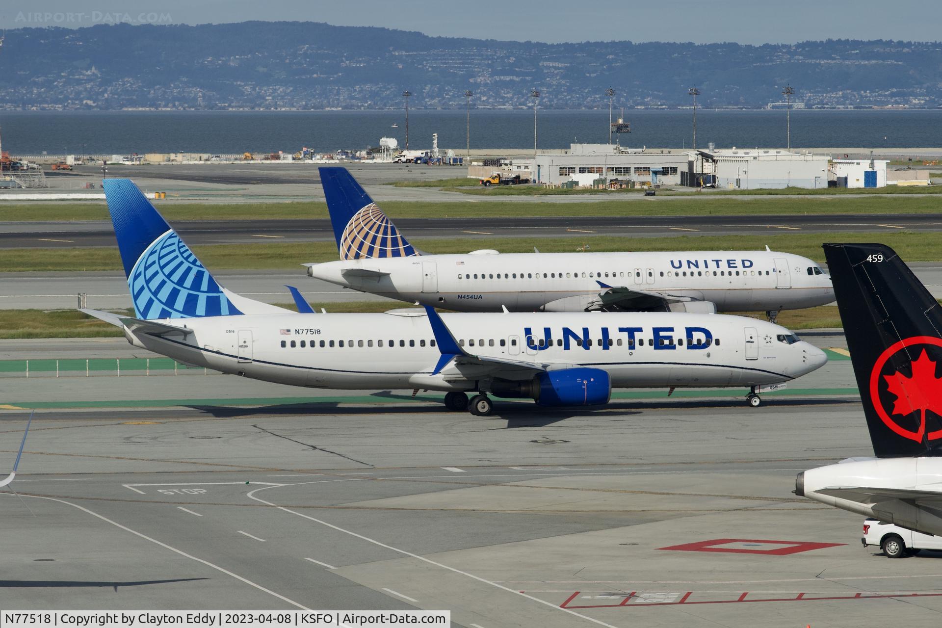N77518, 2008 Boeing 737-824 C/N 31605, SFO 2023.