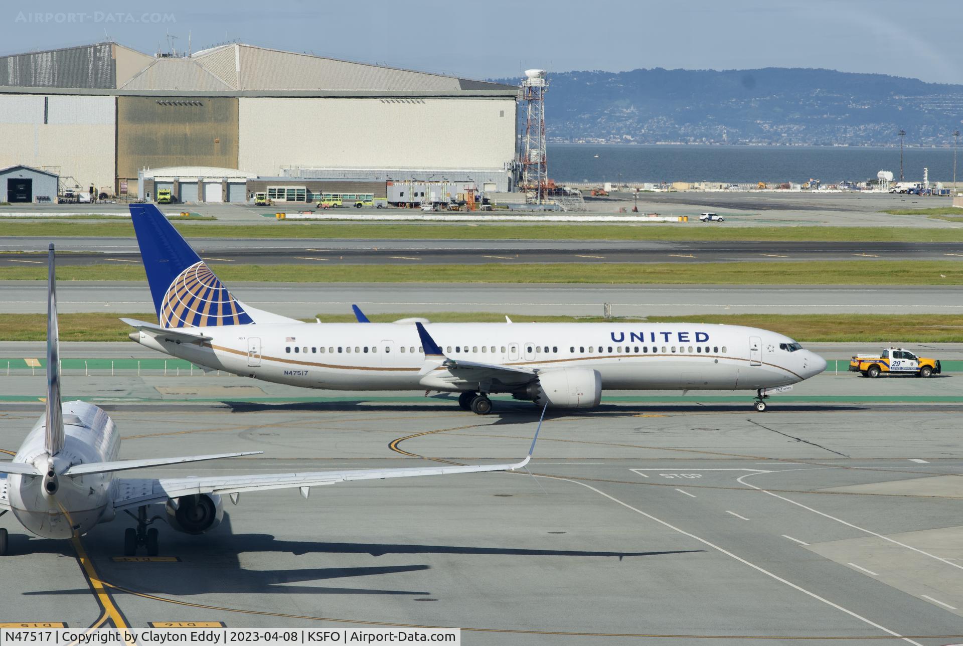 N47517, 2019 Boeing 737-9 MAX C/N 43456, SFO 2023.