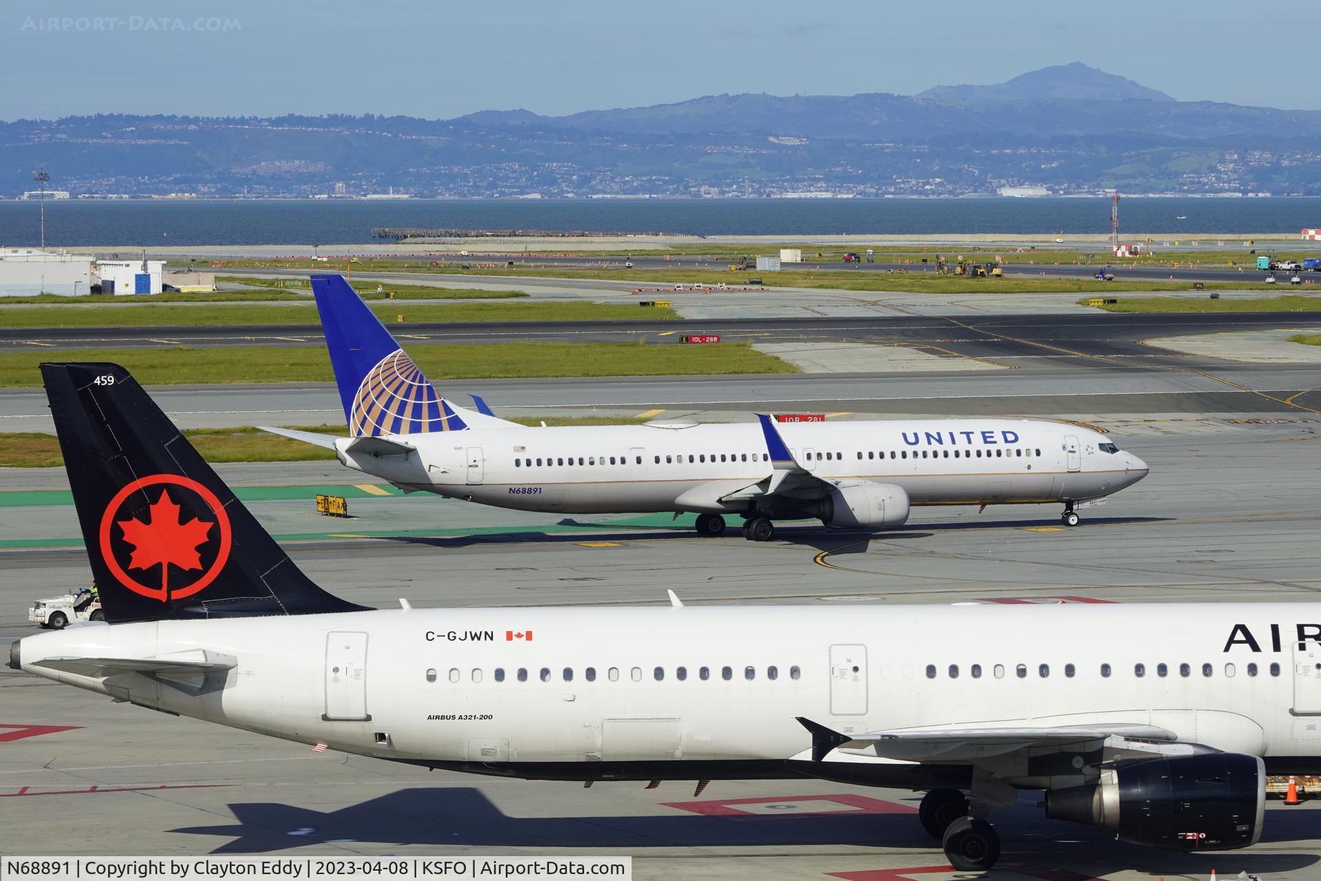 N68891, 2015 Boeing 737-924/ER C/N 42196, SFO 2023.