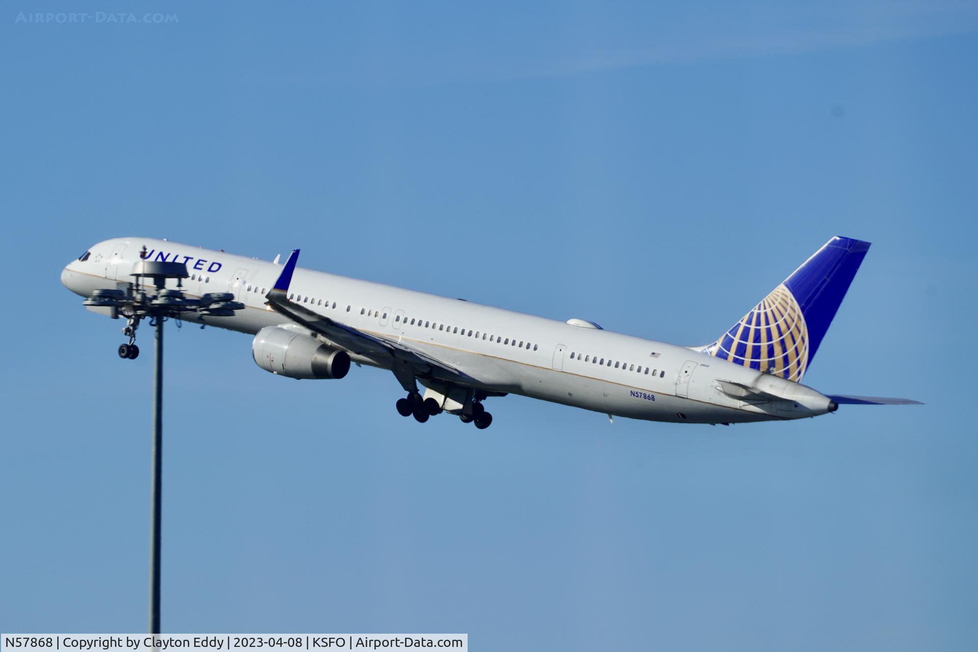 N57868, 2002 Boeing 757-33N C/N 32590, SFO 2023.