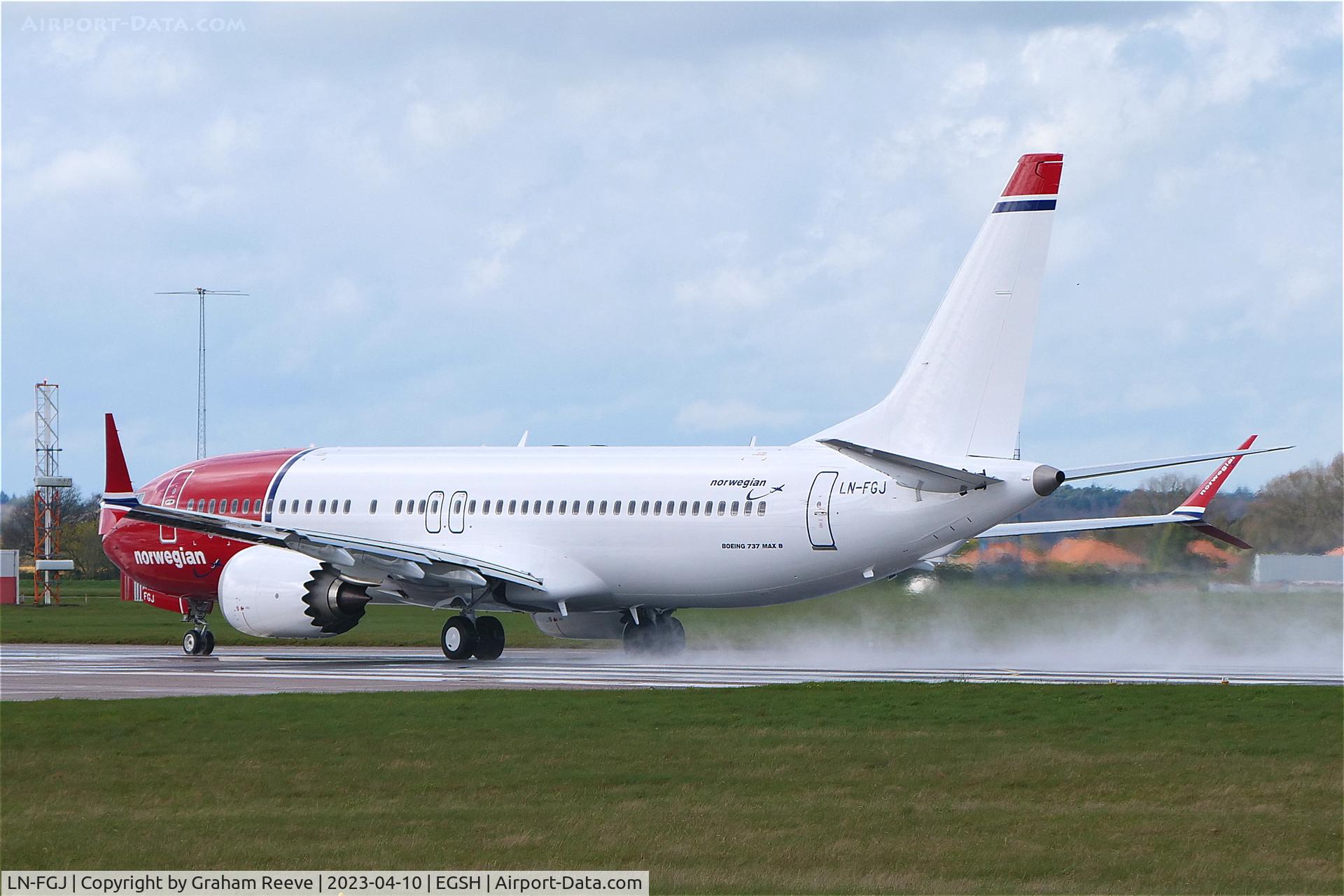 LN-FGJ, 2022 Boeing 737-8 MAX C/N 65903, Departing from Norwich.