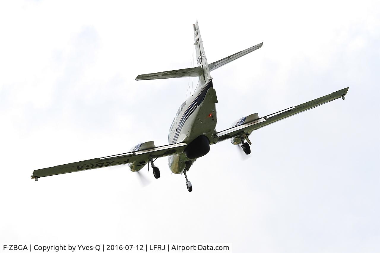 F-ZBGA, Reims F406 Vigilant C/N F406-0086, Reims F406 Caravan II, On final rwy 26, Landivisiau Naval Air base (LFRJ-LDV)