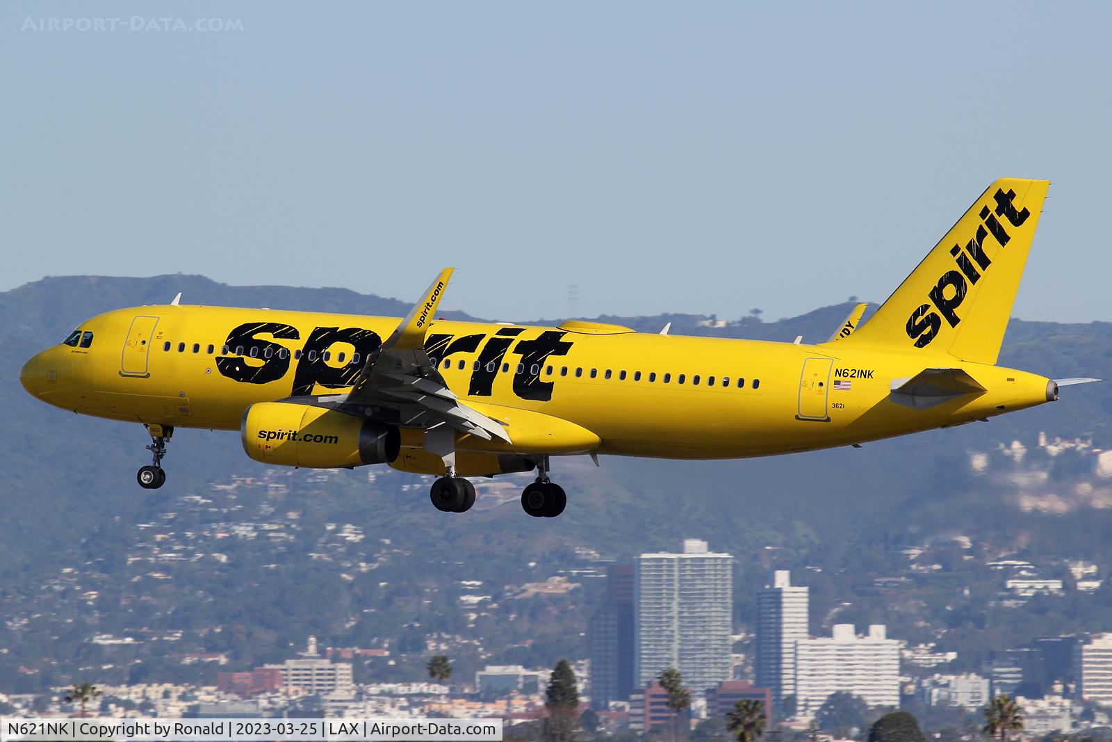 N621NK, 2013 Airbus A320-232 C/N 5672, at lax