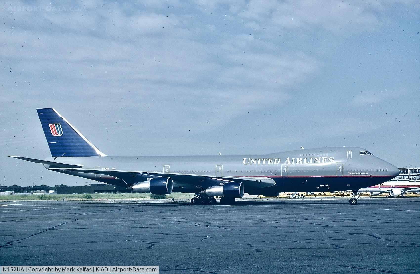 N152UA, 1987 Boeing 747-222B C/N 23737, United Airlines Boeing 747-222B, N152UA at IAD