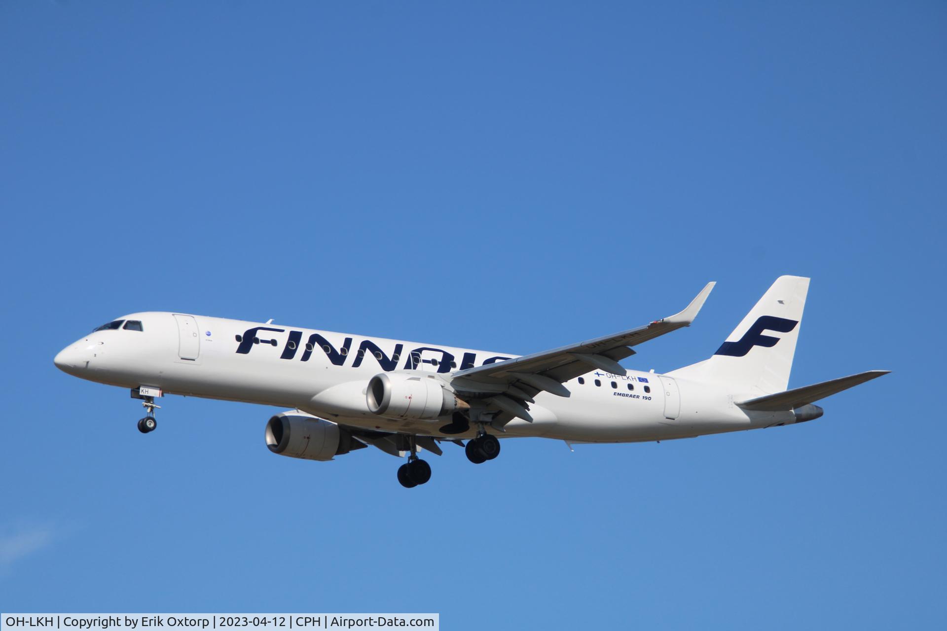 OH-LKH, 2007 Embraer 190LR (ERJ-190-100LR) C/N 19000086, OH-LKH landing rw 22L