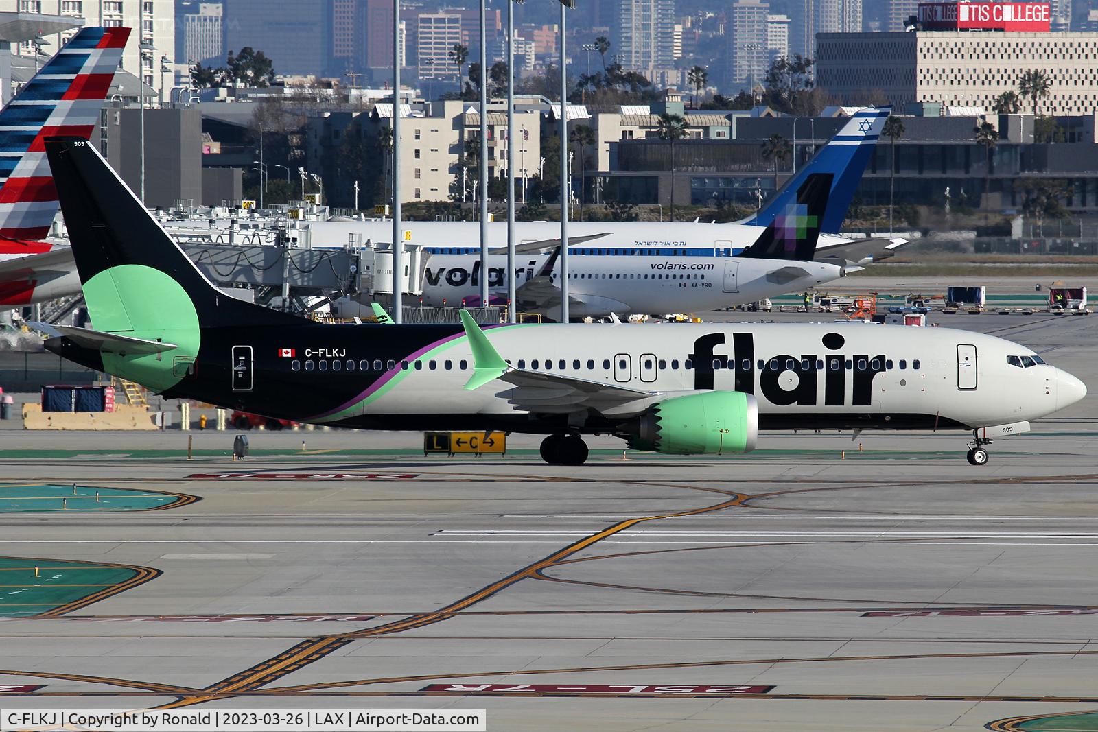 C-FLKJ, 2019 Boeing 737-8 MAX C/N 64945, at lax