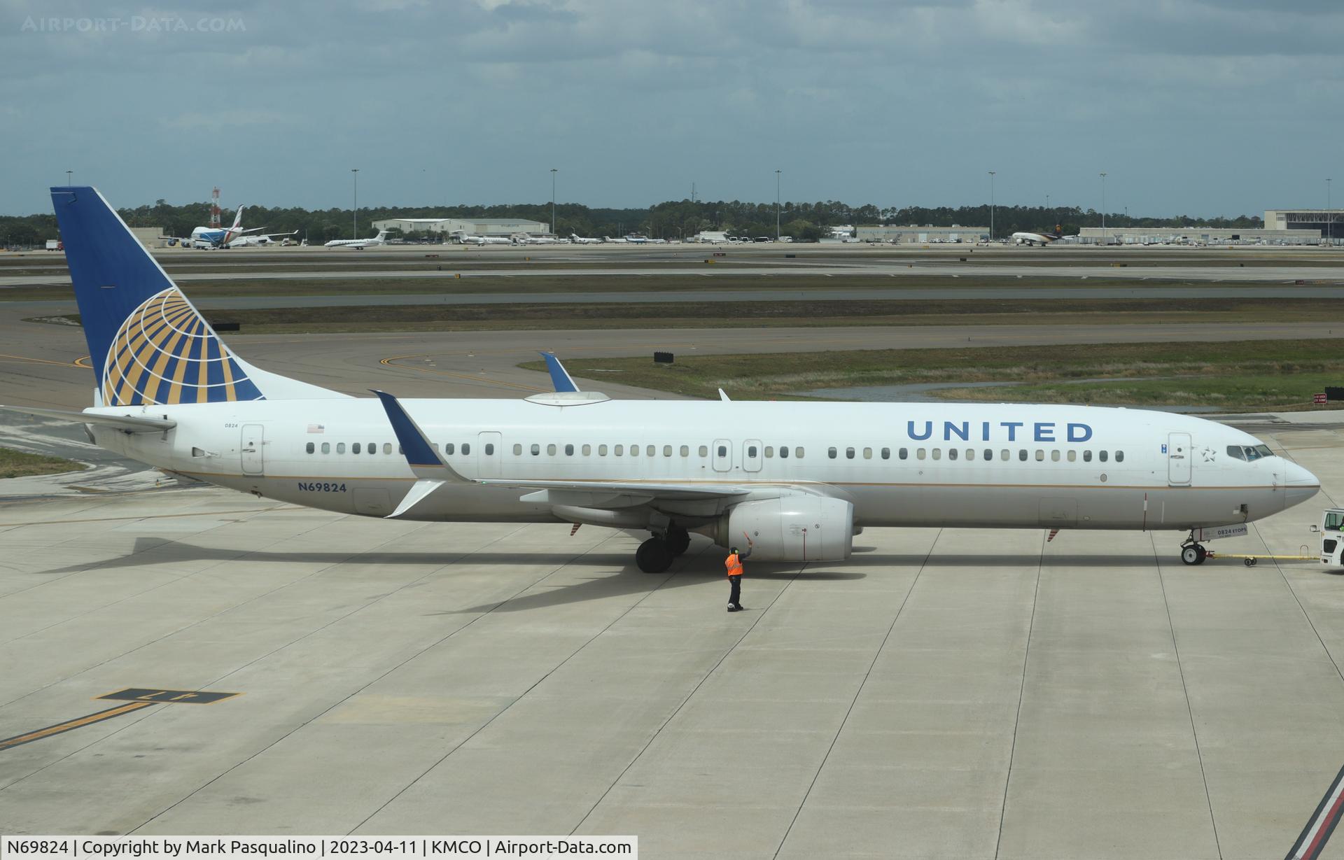 N69824, 2014 Boeing 737-924/ER C/N 42179, Boeing 737-924/ER