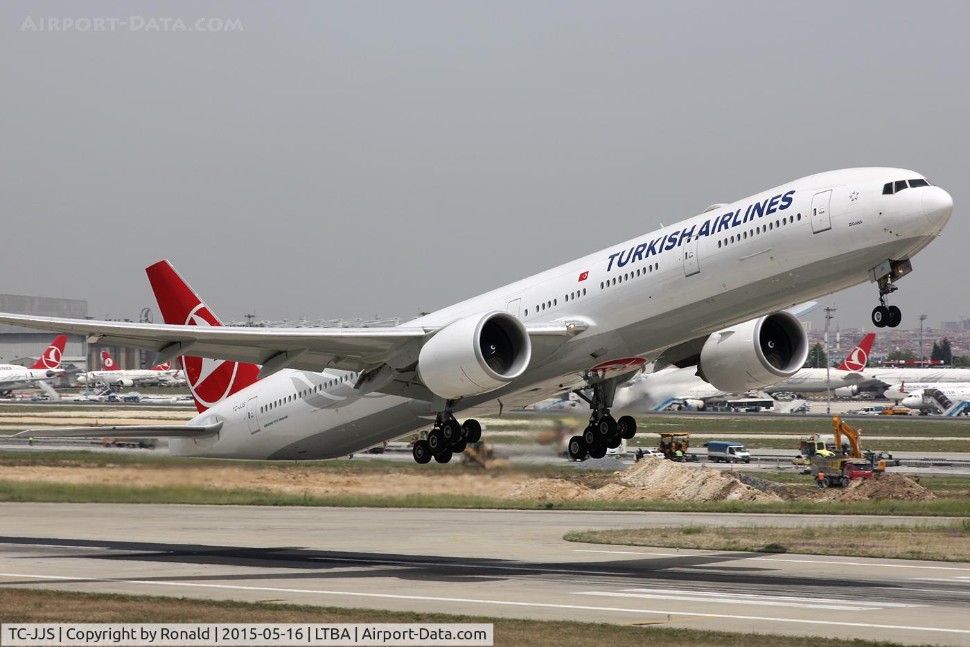 TC-JJS, 2014 Boeing 777-3F2/ER C/N 44117, at ist