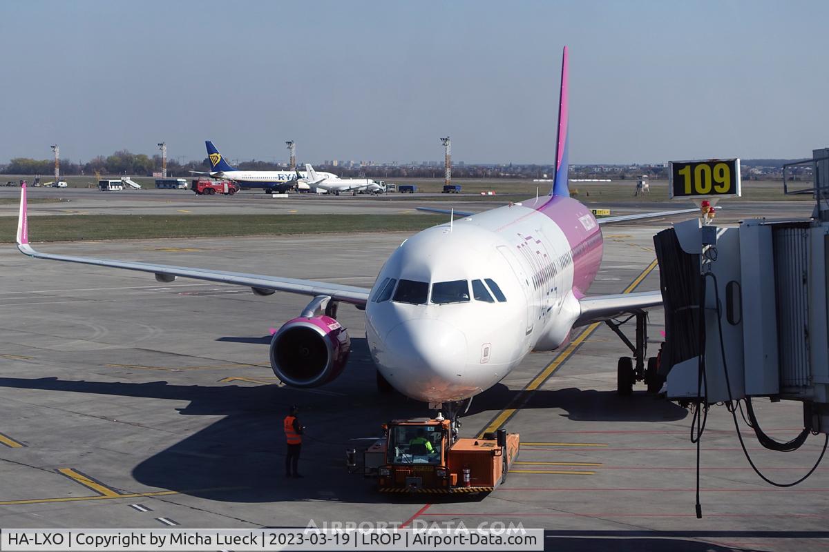 HA-LXO, 2017 Airbus A321-231 C/N 7562, At Bucharest