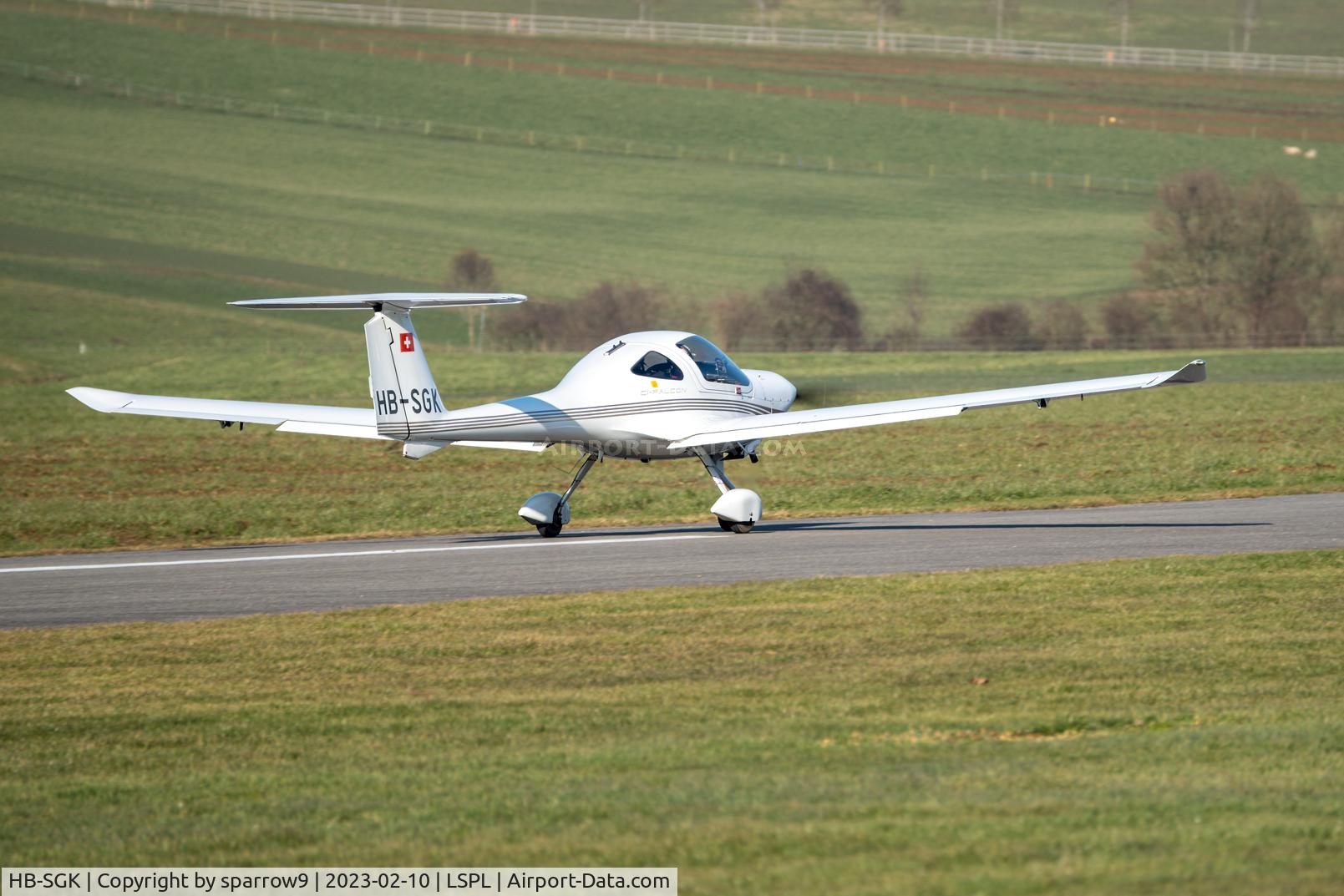 HB-SGK, 2003 Diamond DA-20-C1 Eclipse C/N C0207, Just landed