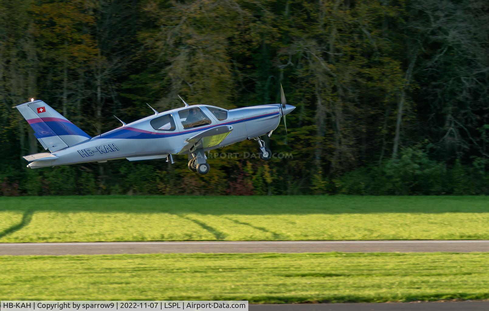HB-KAH, 1984 Socata TB-20 C/N 425, Short take-off from Langenthal-Bleienbach