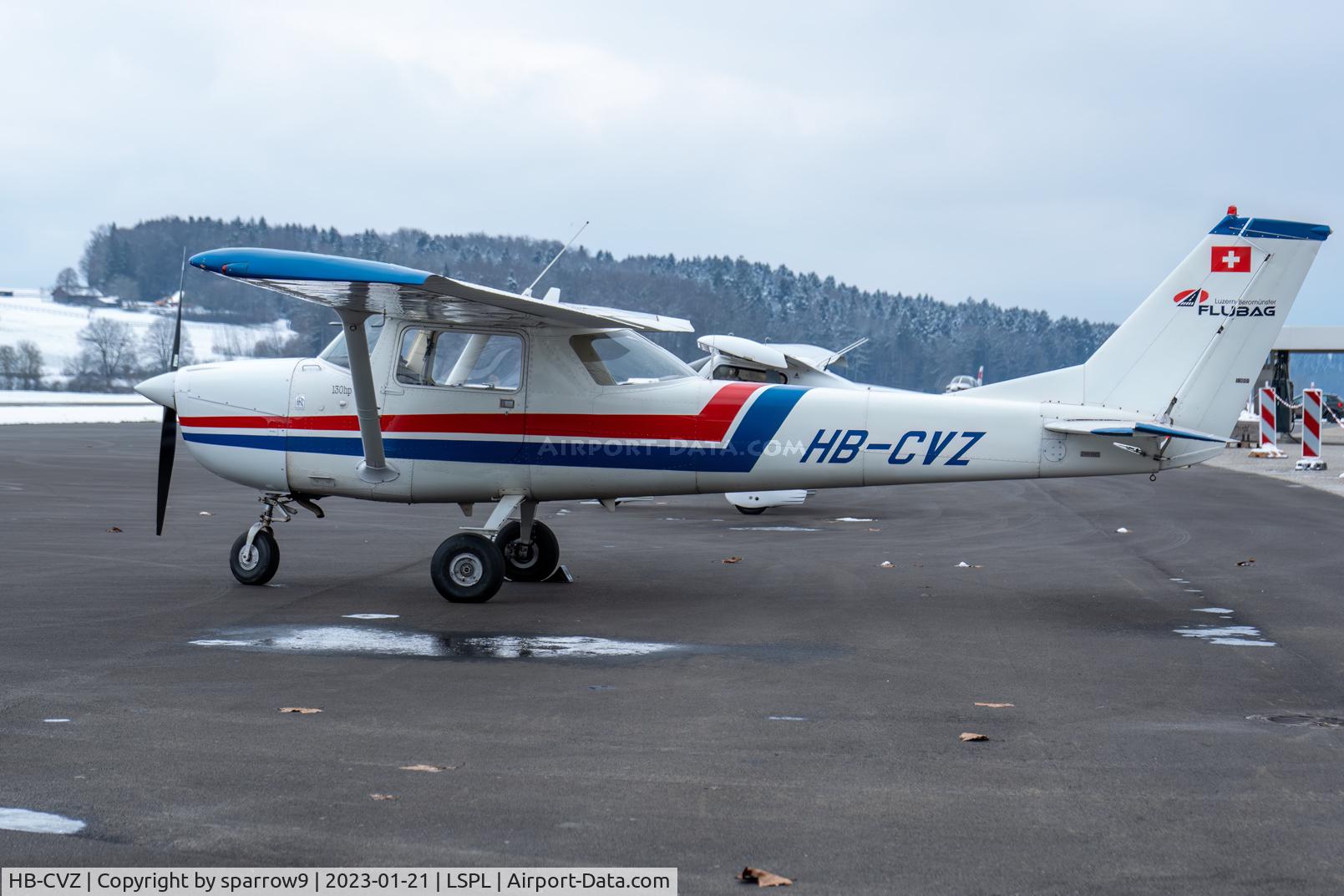 HB-CVZ, 1968 Reims F150J C/N 0497, At Langenthal-Bleienbach. New owner, new paint-scheme