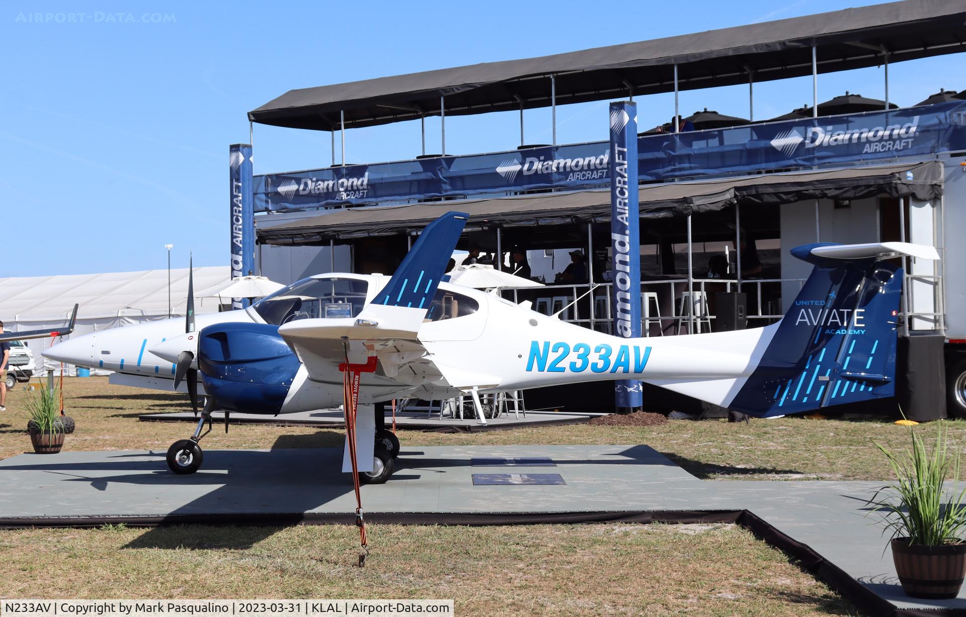 N233AV, 2023 Diamond DA 42 NG C/N 42.N498, Diamond DA 42 NG